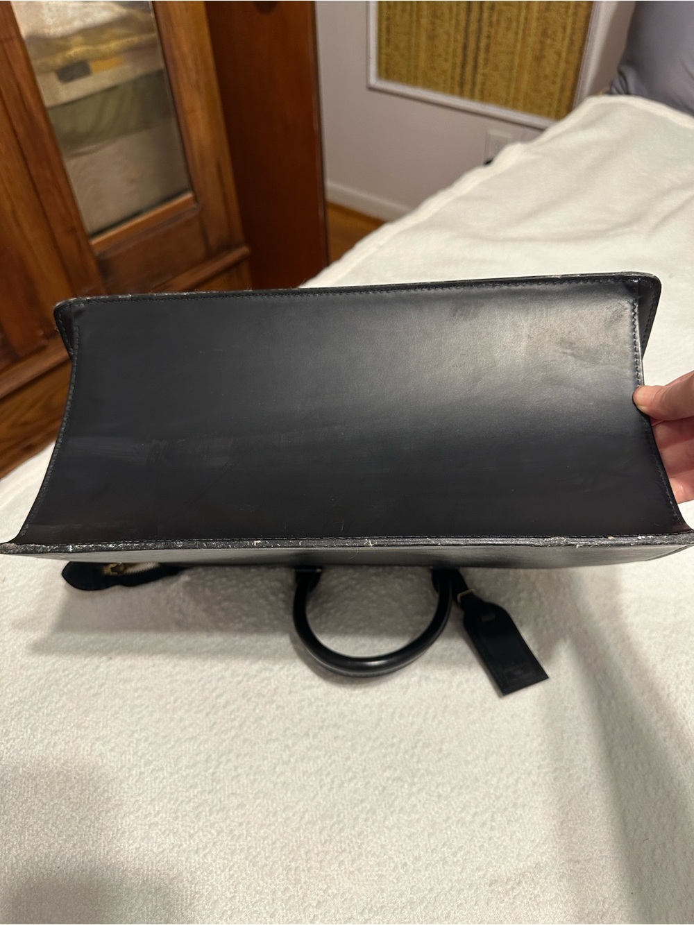 Stylish Black Leather Tote Bag - Picture 13 of 13